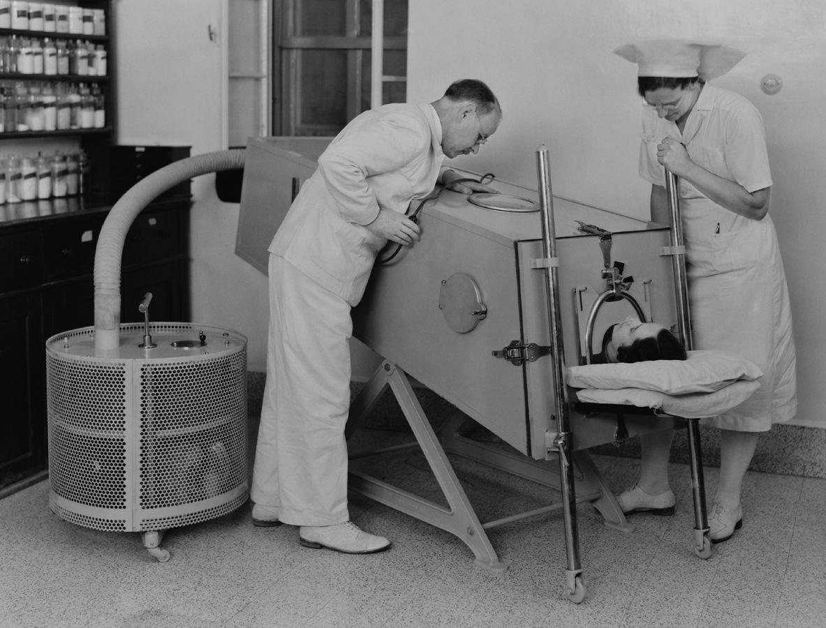 Polio patient in an iron lung at the Scots Mission Hospital in Tiberias, Palestine in March 1940 - canva.jpg